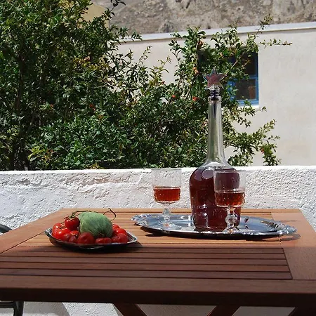 Aretousa Lejlighedshotel Perissa (Santorini)